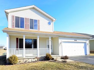 908 S Oak Creek Dr, Genoa, IL 60135