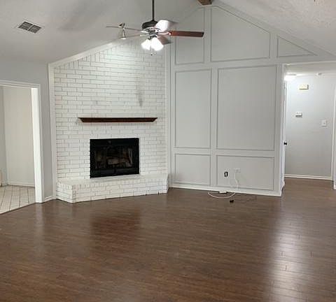 4th image of 990 Camden Dr