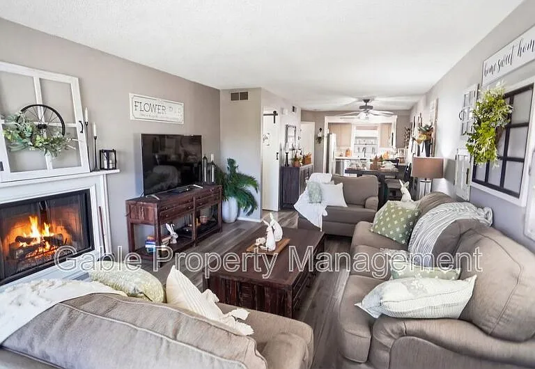 20305 Rue Crevier #585 — Photo 2