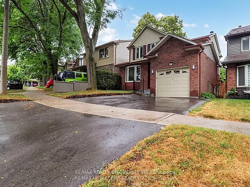 892 Sweetwater Cres Photo 1
