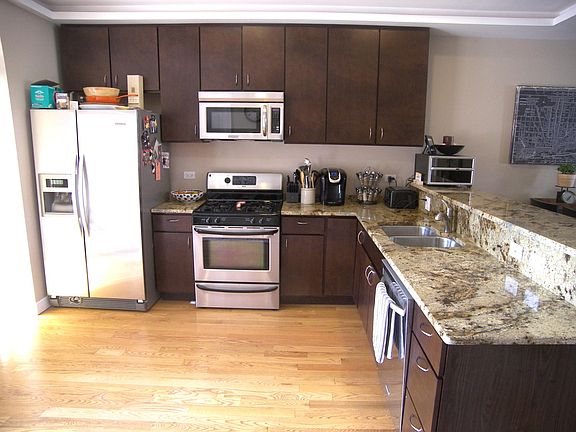 5th image of 2151 N Richmond St