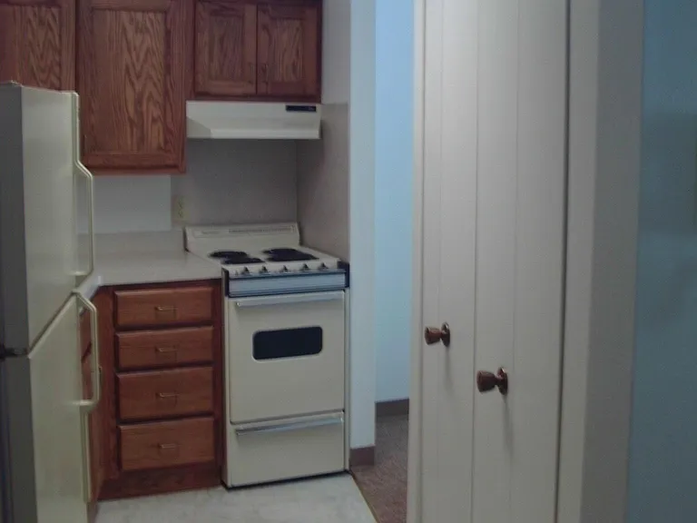 Alverno Apartments — Photo 8