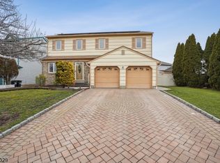 108 Plum Tree Ln, Union, NJ 07083