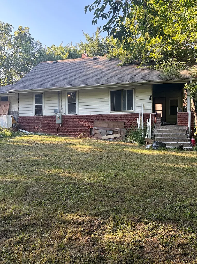 2 bed, 1.0 bath, 900 sqft, $1,400 — Photo 2
