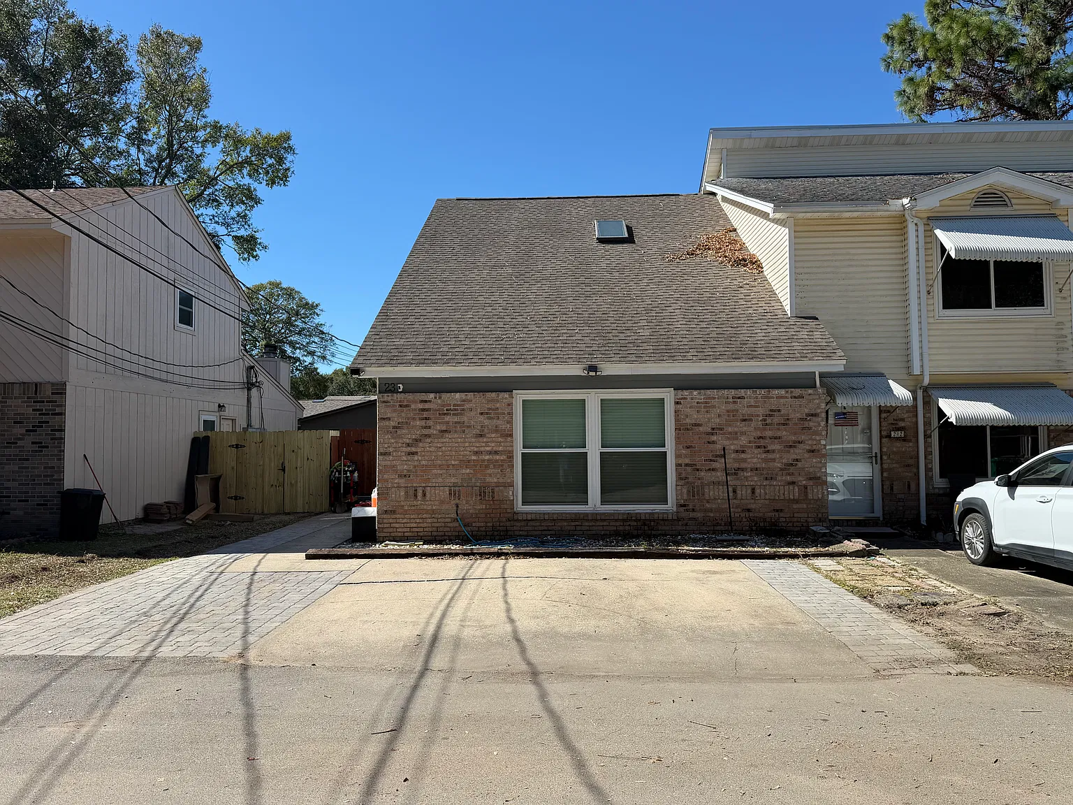 3 bed, 2.5 bath, 1320 sqft, $1,950 — Photo 2