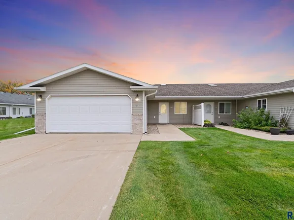 105 W Willow St, Beresford, SD 57004