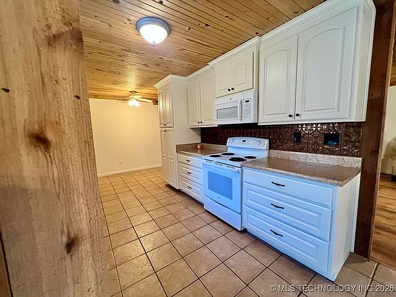 4th image of 520 NW B St