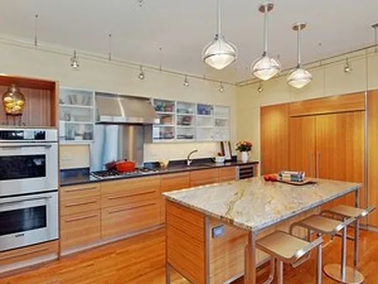 Sold by Corcoran | media 27