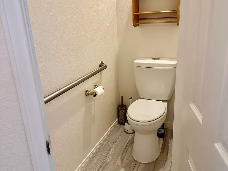 9201 Forest Manor Ct — Photo 29