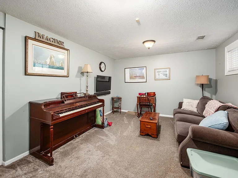 1655 Keats Ct — Photo 24
