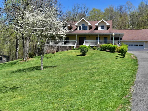 79 Whispering Pine Ln, Bridgeport, WV 26330