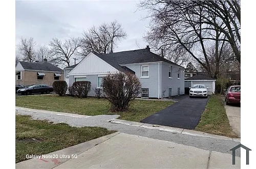 9676 S Oglesby Ave Photo 1