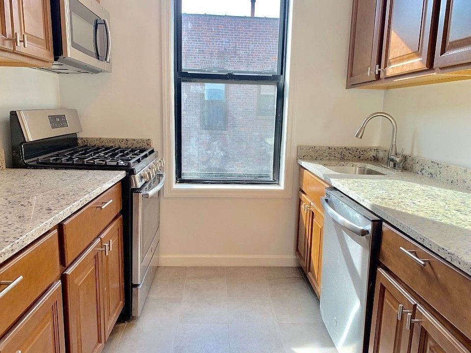 1st image of 631 W 207th St APT 11