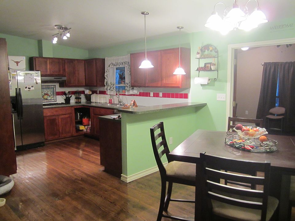 1st image of 510 Burwood Ln
