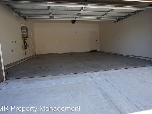 3rd image of 14582 Tuskegee Ave