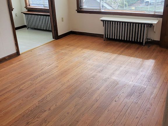3rd image of 8008 Greenwood Ave N #205