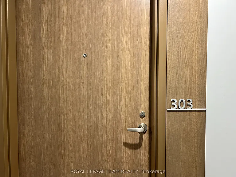 360 Deschatelets Ave #303 — Photo 9