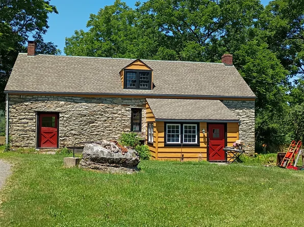 2070 Old Kings Hwy, Saugerties, NY 12477