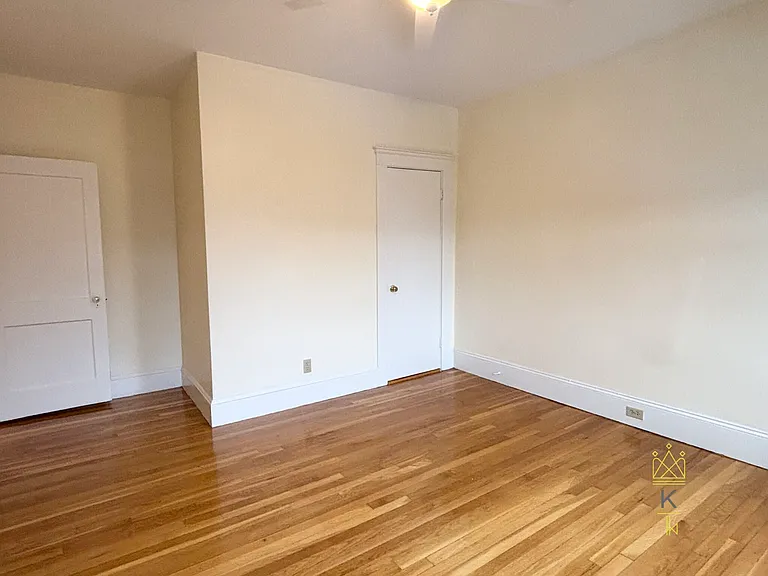 120 Sutherland Rd #11 — Photo 6