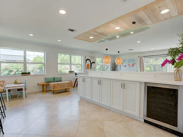 547 Marlin Rd — Photo 5