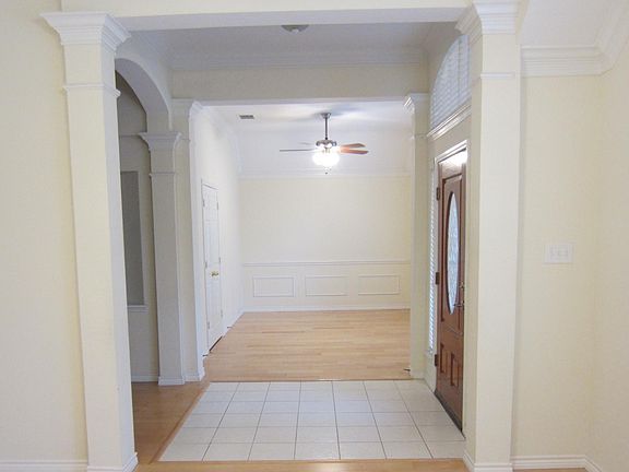 4th image of 7016 Randall Way