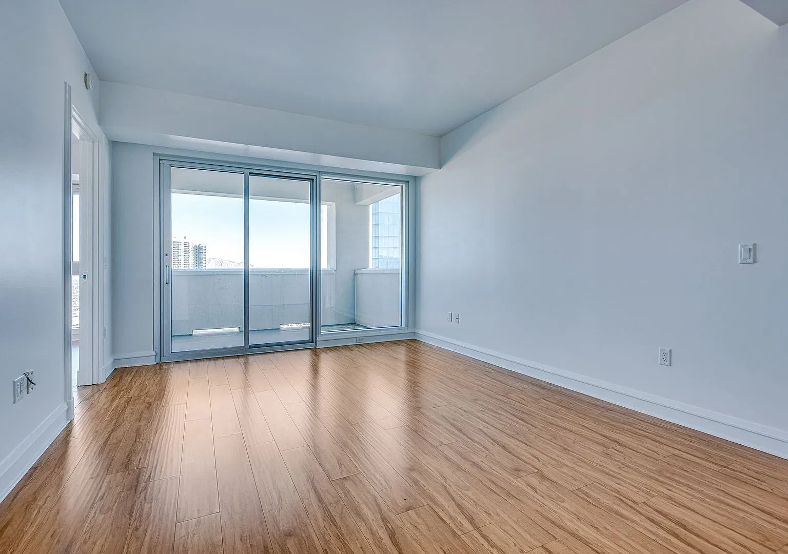 Sky Las Vegas 2407-Stunning 2Bd/2Ba Residence with Magnificent Views — Photo 2
