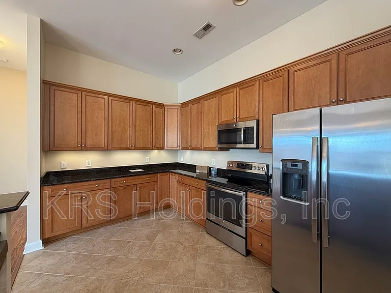 670 Town Center Dr #405 — Photo 4