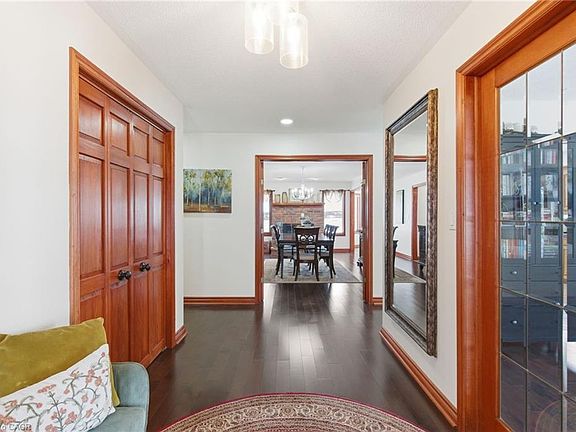 5th image of 3810 River Rd