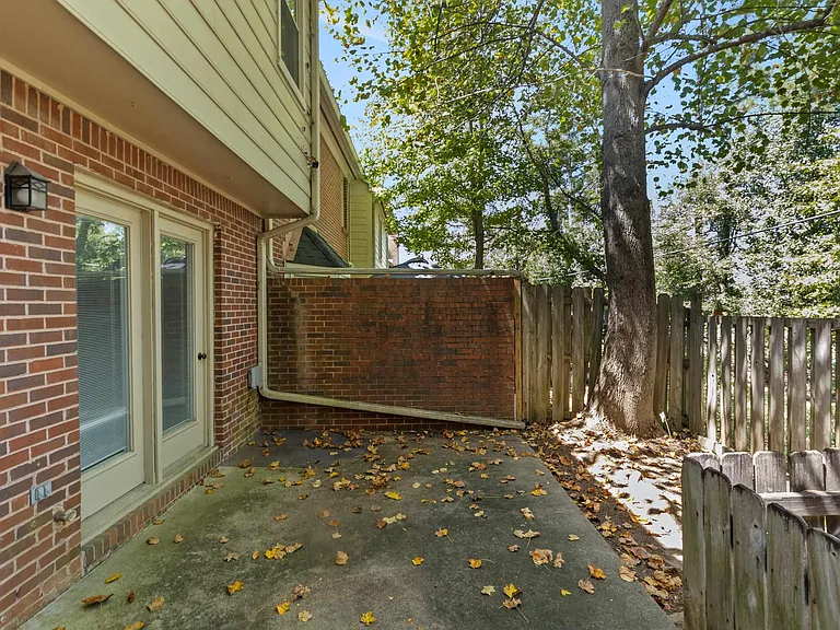22 Ashford Cir — Photo 31