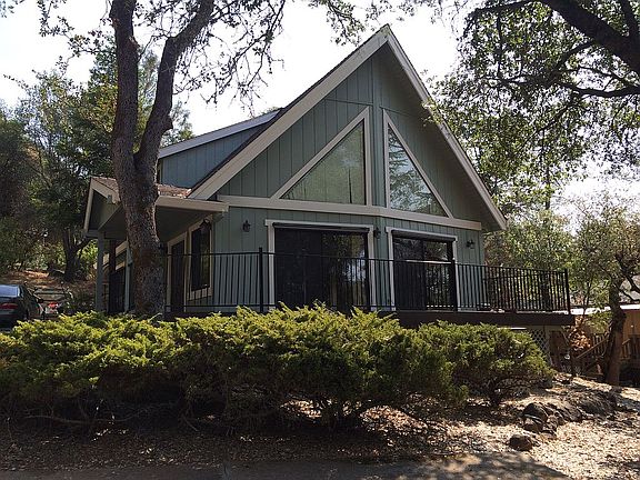 3rd image of 13713 Hemlock Dr