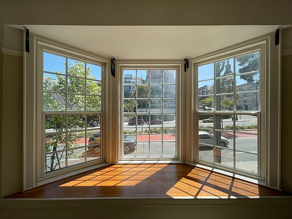 2nd image of 2723-2727 Van Ness Ave #4
