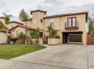 302 Claudia Autumn Dr, Bakersfield, CA 93314