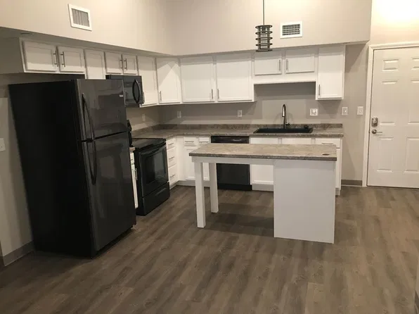 Liberty Lofts, 326 W Charles St #7041affd1, Muncie, IN 47305