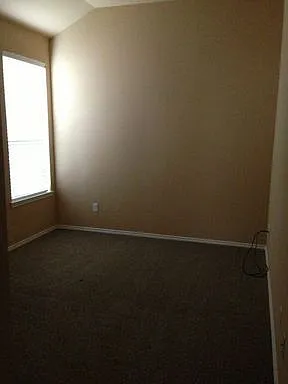355 Armstrong Ln — Photo 6