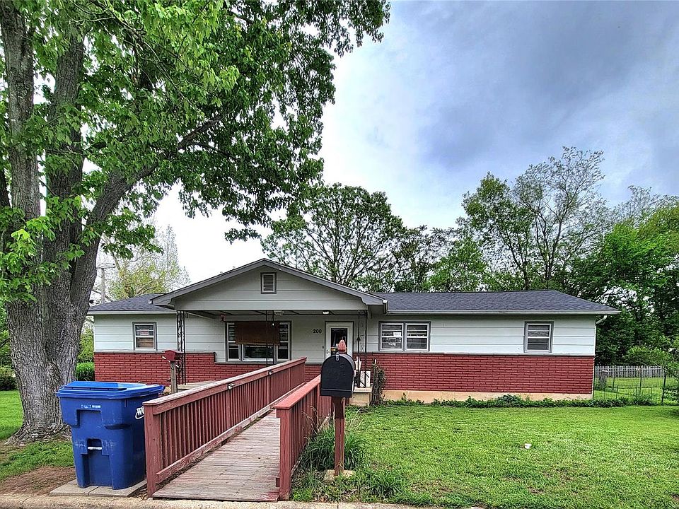 1st image of 200 N Askins St