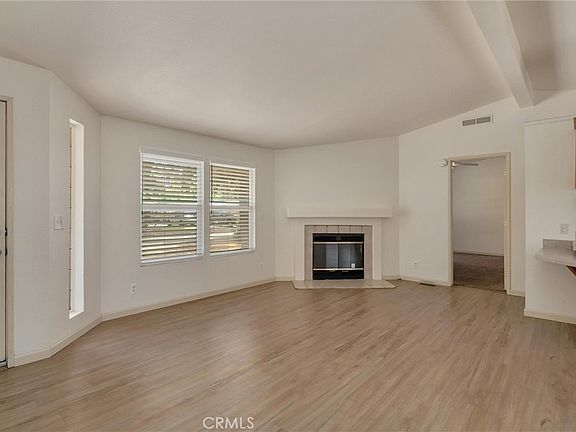5th image of 2955 Burnap Ave