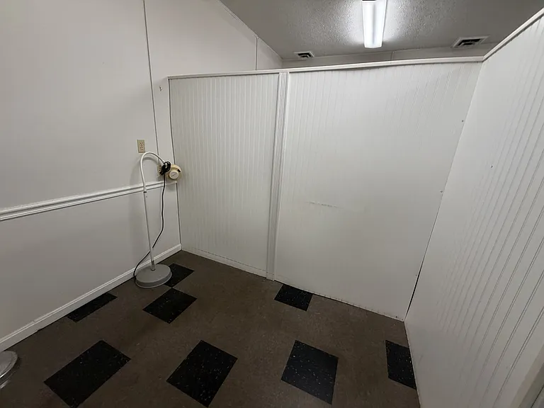 319 Cathedral Mnr #1 — Photo 16