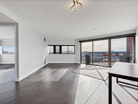 5th image of 100 Park Ave W APT 1506