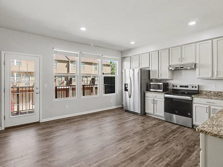 44510 Ellery Ln — Photo 4