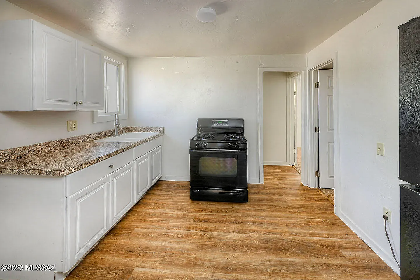 3 bed, 1122 sqft, $1,790 — Photo 4