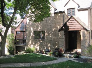 240 Newburn Dr, Pittsburgh, PA 15216