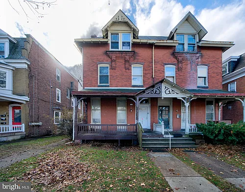 1020 W Main St Photo 1