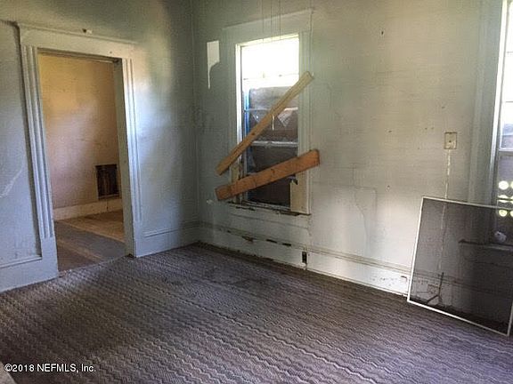4th image of 1031 E 24th St