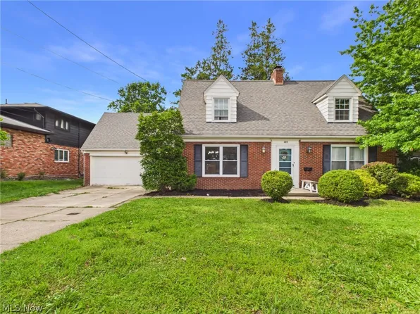 683 E Ford Ave, Barberton, OH 44203