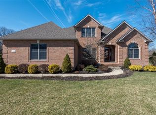 7942 Achill Ct, Northfield, OH 44067