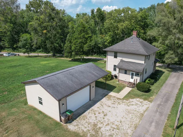 2115 Irwin Dr, Columbus, IN 47201