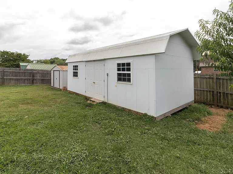 2821 Vicksburg Ln — Photo 34