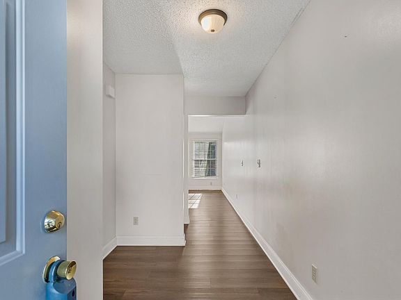 3rd image of 1404 Quail Run Dr #0