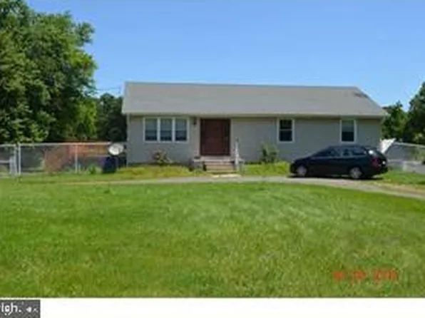 1031 Potts Mill Rd, Bordentown, NJ 08505