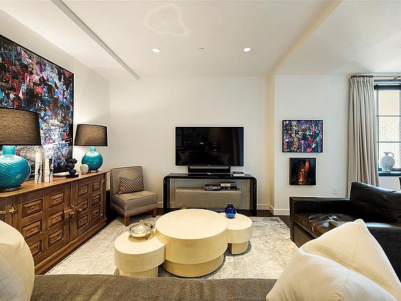 2nd image of 425 W 50th St APT 12K
